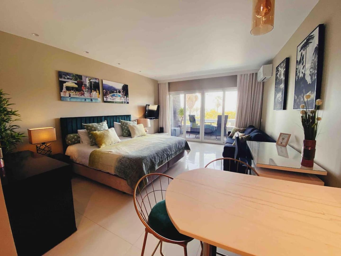 Sea View W Balcony 2 Mins Walk To Beach & Casino Estoril Exterior photo